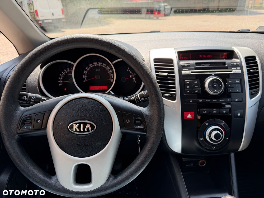 Kia Venga - 17