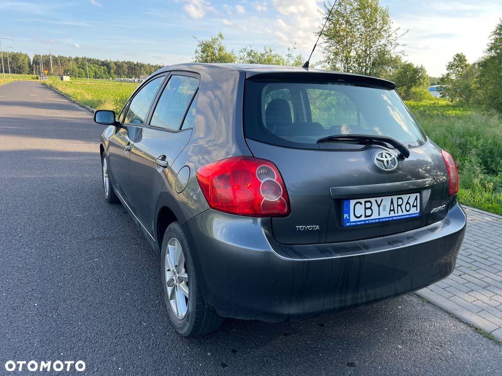Toyota Auris 1.4 D-4D Luna - 5