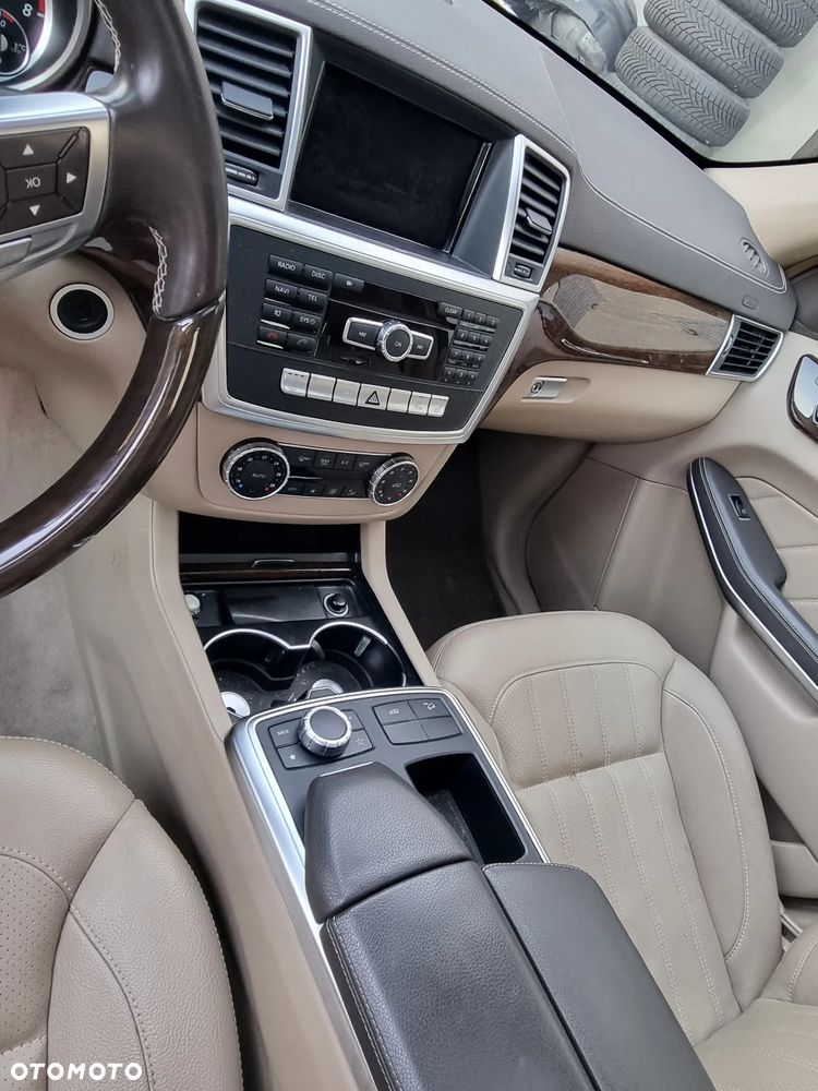 Mercedes-Benz GL 500 4Matic 7G-TRONIC - 11