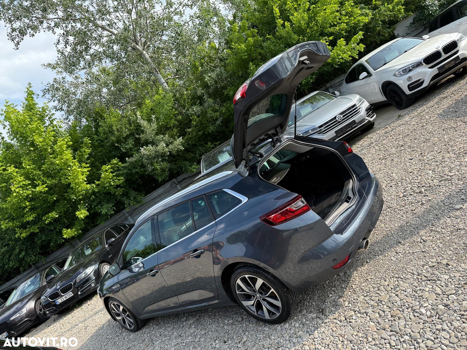 Renault Megane Grandtour ENERGY TCe 130 BOSE EDITION - 38