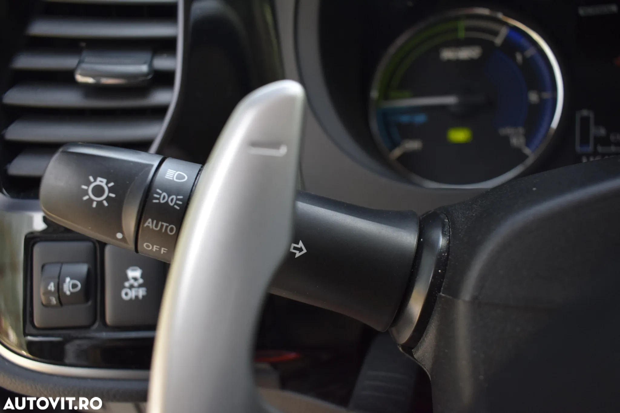 Mitsubishi Outlander PHEV 2.4 L 4X4 Intense - 14