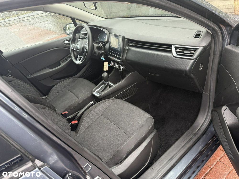 Renault Clio - 8