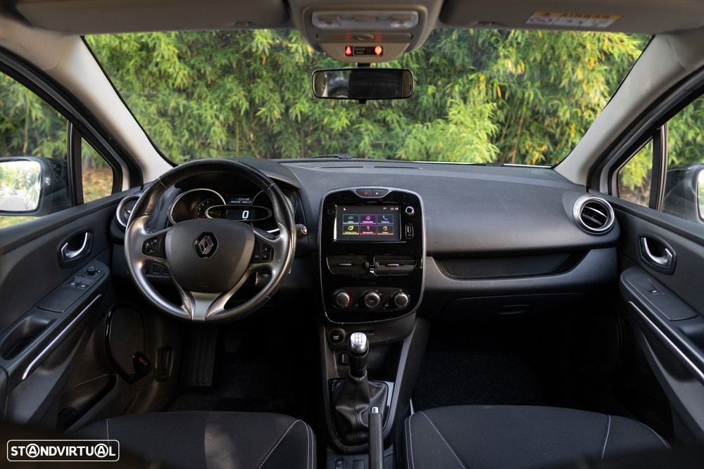 Renault Clio - 10