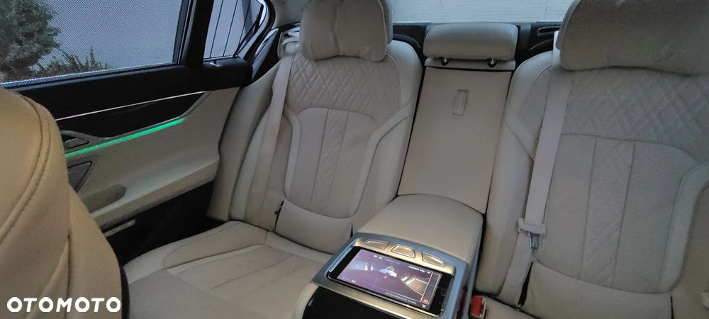 BMW Seria 7 730d xDrive - 8