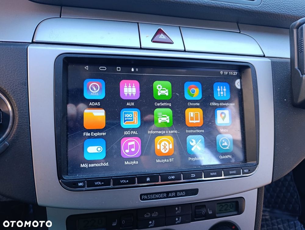 Volkswagen Passat - 12