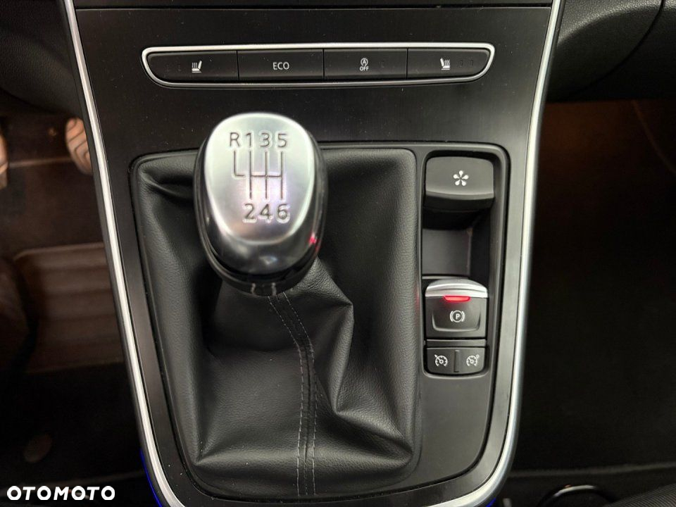 Renault Grand Scenic - 21