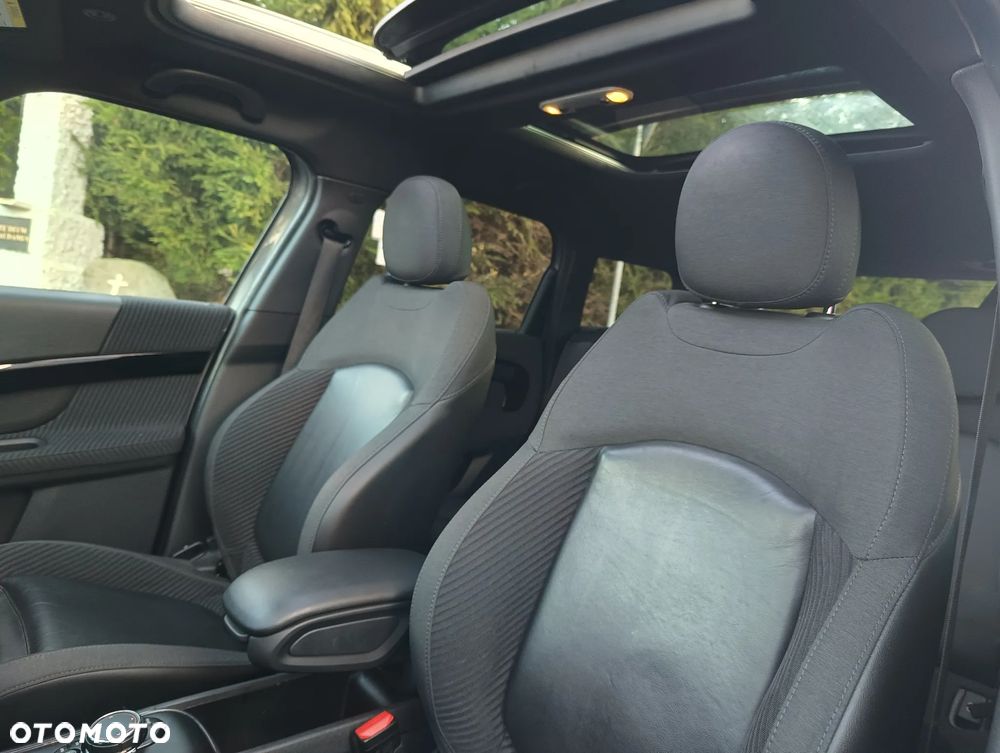 MINI Countryman Cooper SE ALL4 John Cooper Works Trim - 5