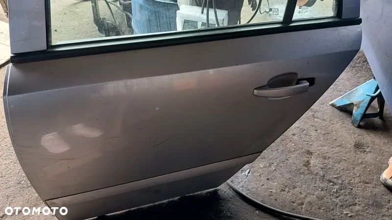 OPEL ASTRA H III 04r- DRZWI LEWY TYŁ Z157 - 2