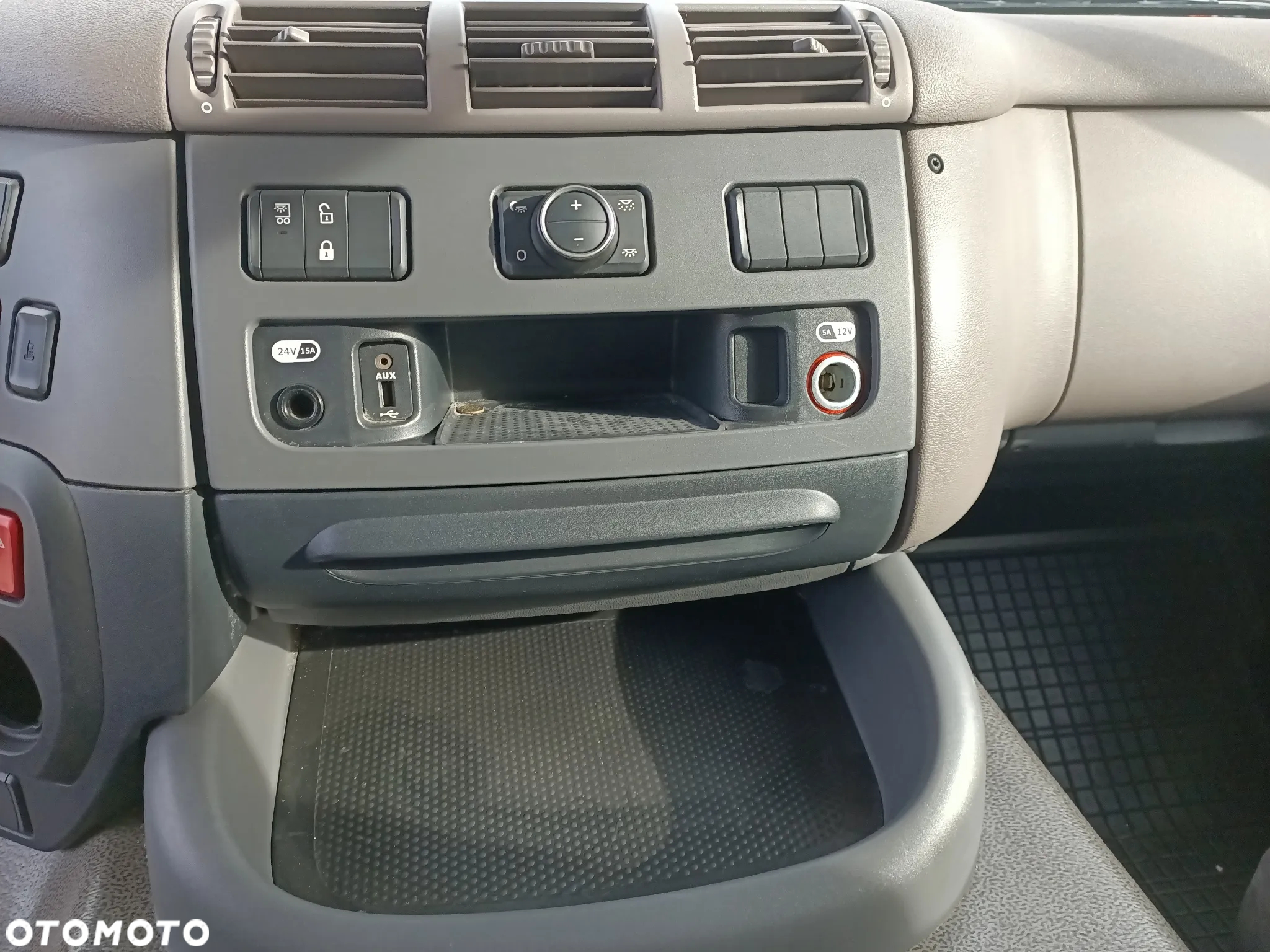 DAF CF 370 EURO 6 chłodnia Supra 750 na 20 palet - 19