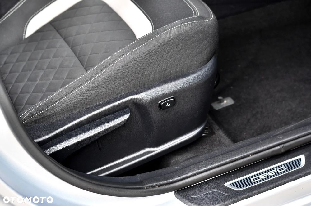 Kia Ceed 1.6 CRDi 136 ISG GT Line - 17