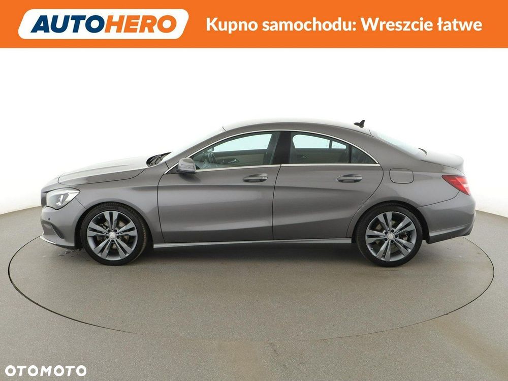 Mercedes-Benz CLA 180 7G-DCT - 3