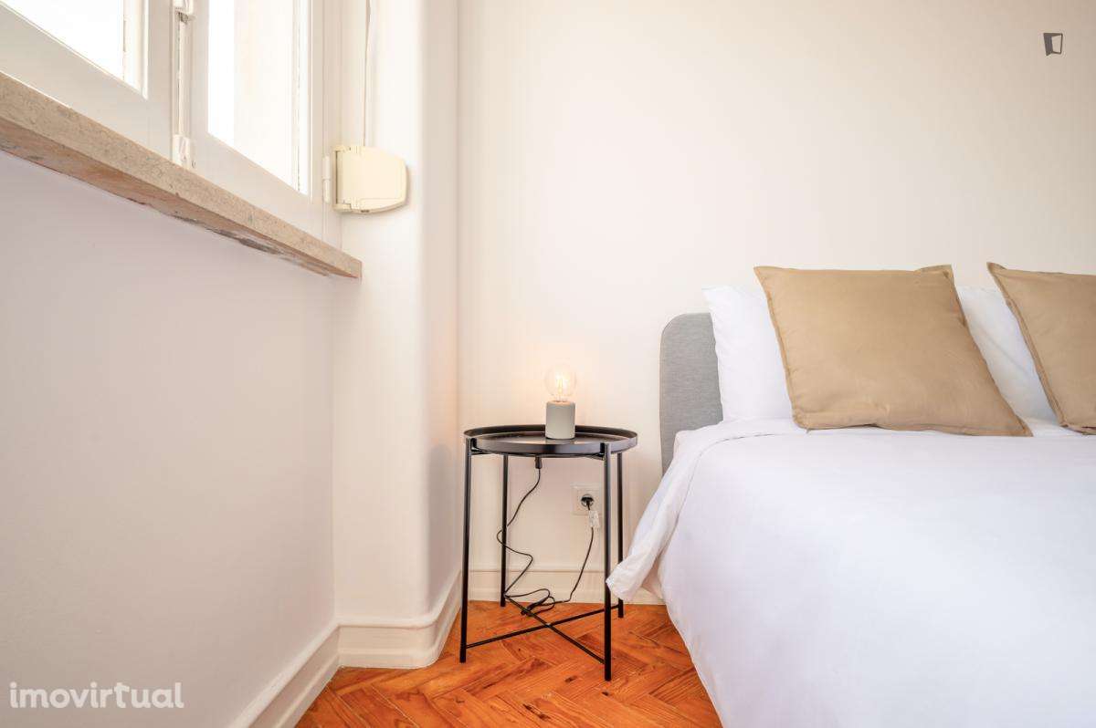 Quarto - localizado em Alameda Lisbon - Grande imagem: 5/25