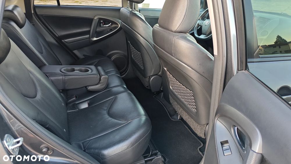 Toyota RAV4 - 21