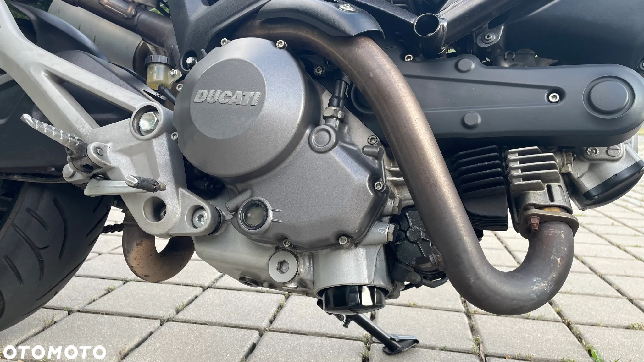 Ducati Monster - 10