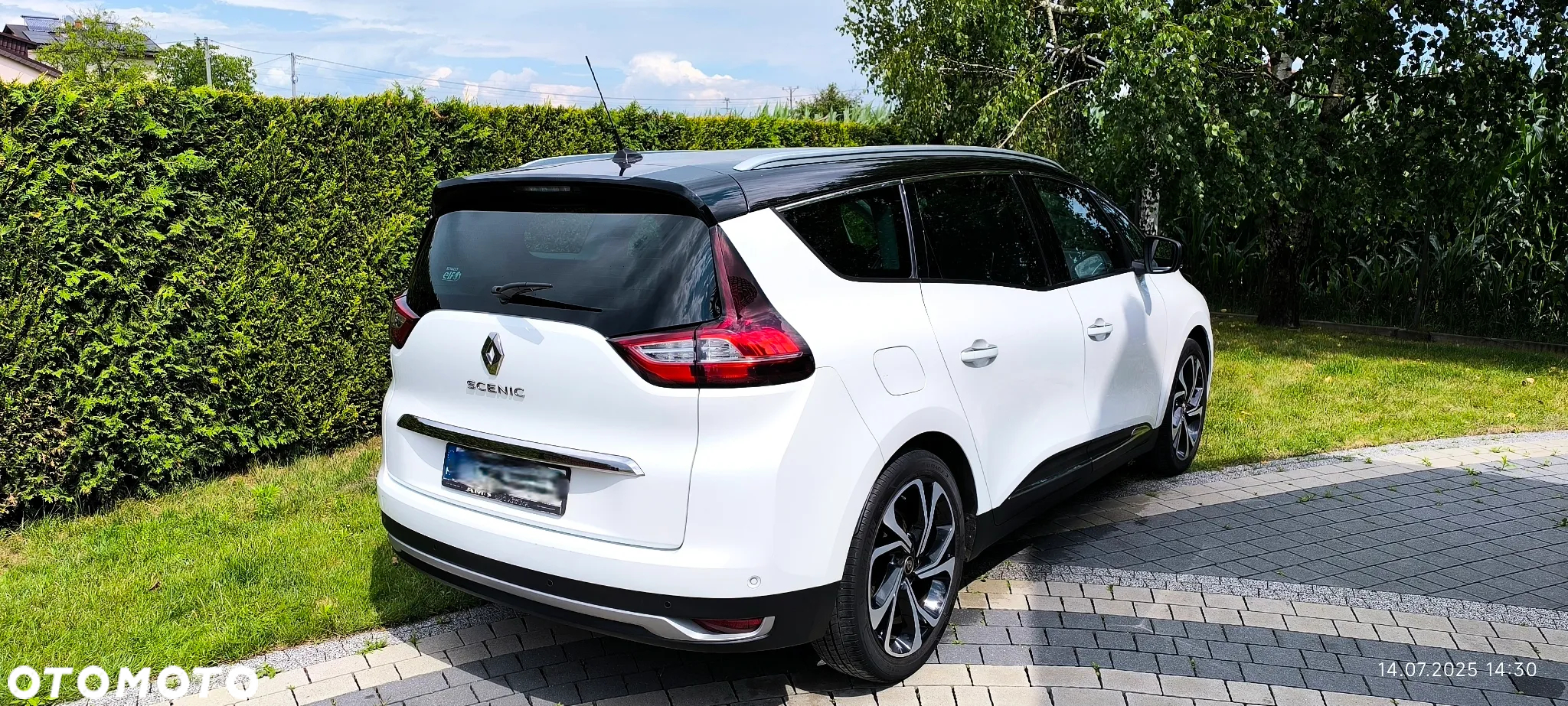 Renault Grand Scenic - 31