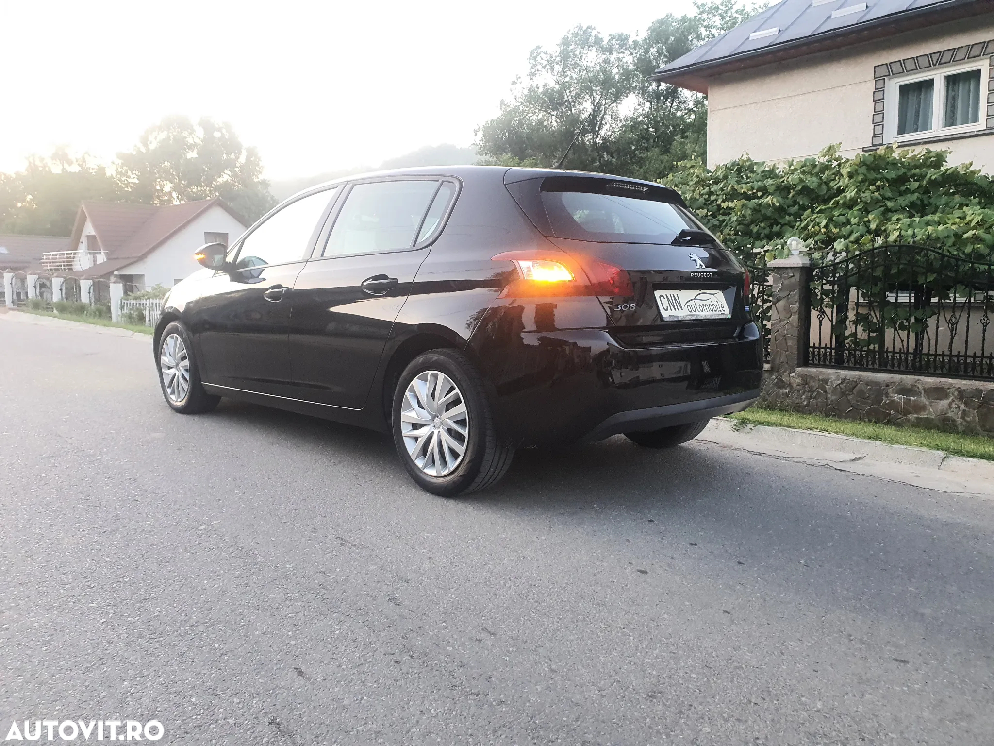 Peugeot 308 1.2 L PureTech Turbo Access - 3
