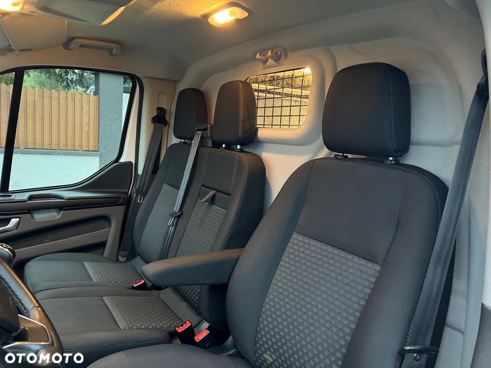 Ford Transit Custom - 23