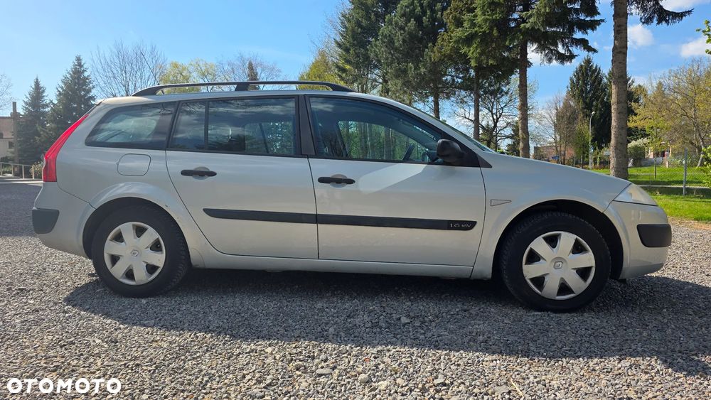 Renault Megane 1.6 Grandtour Confort Authentique - 8