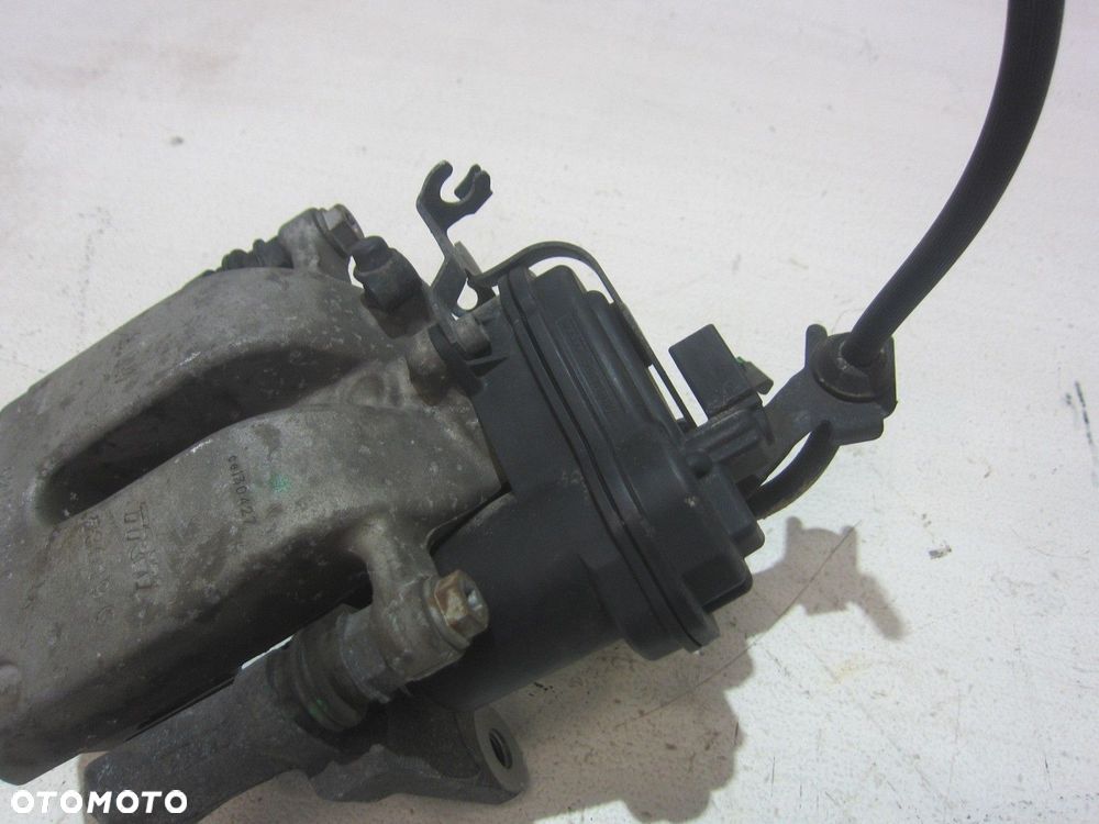 BMW X3 G01 G02 X4 ZACISK HAMULCOWY PRAWY TYLNY TYŁ 34216887386 6887386 - 2