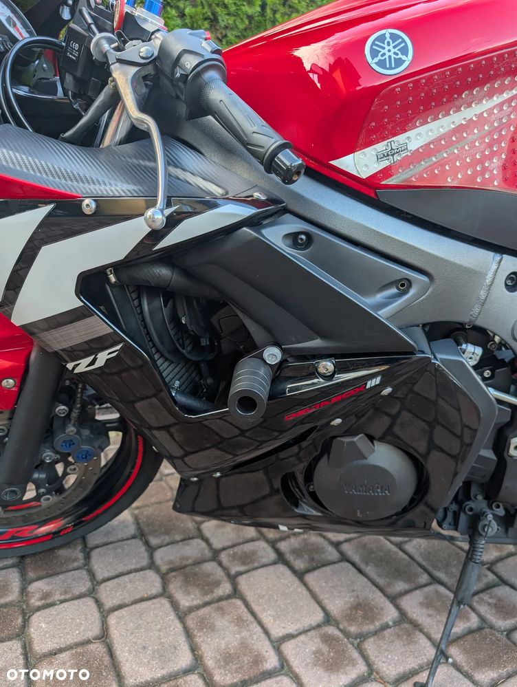 Yamaha R6 - 15