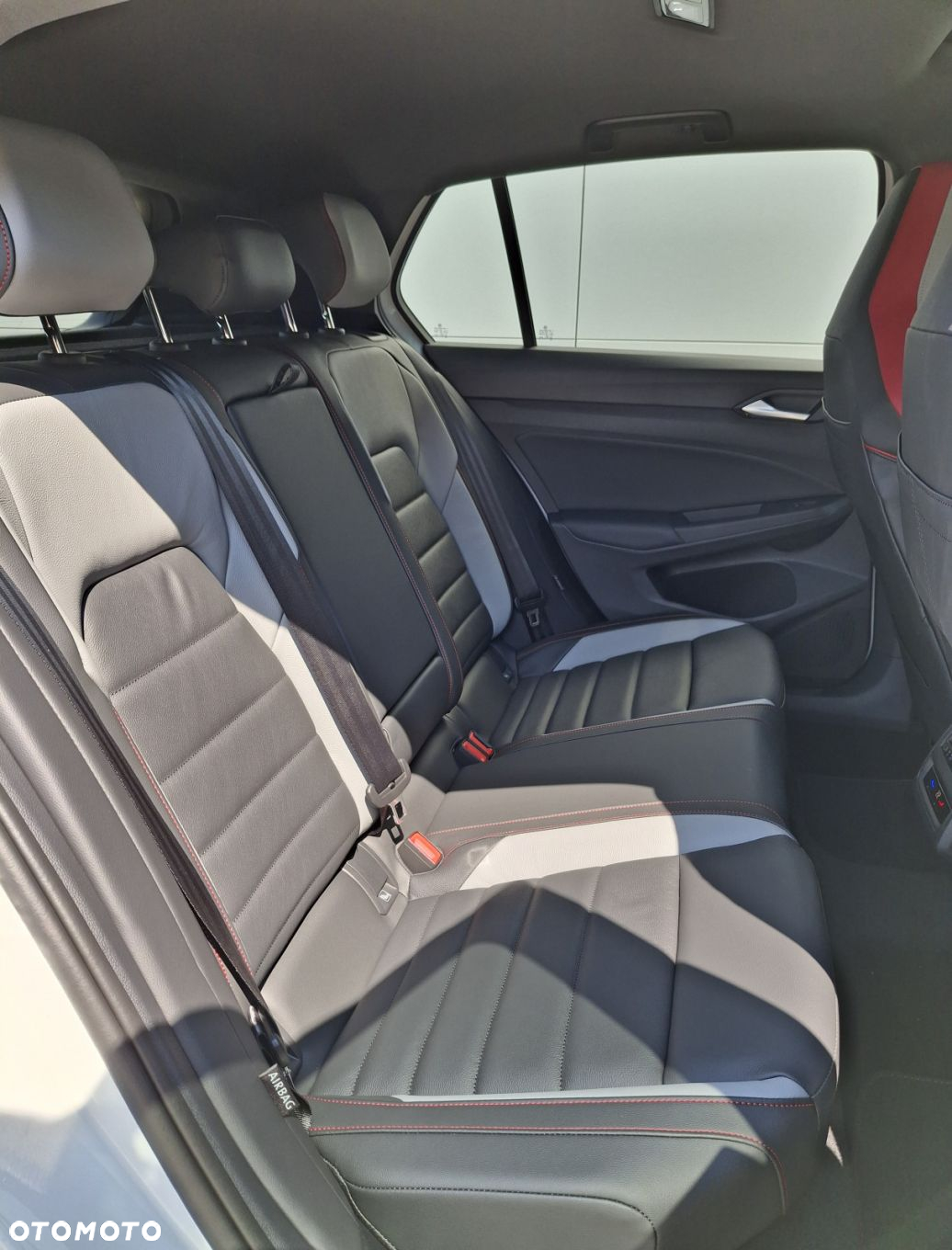 Volkswagen Golf - 27