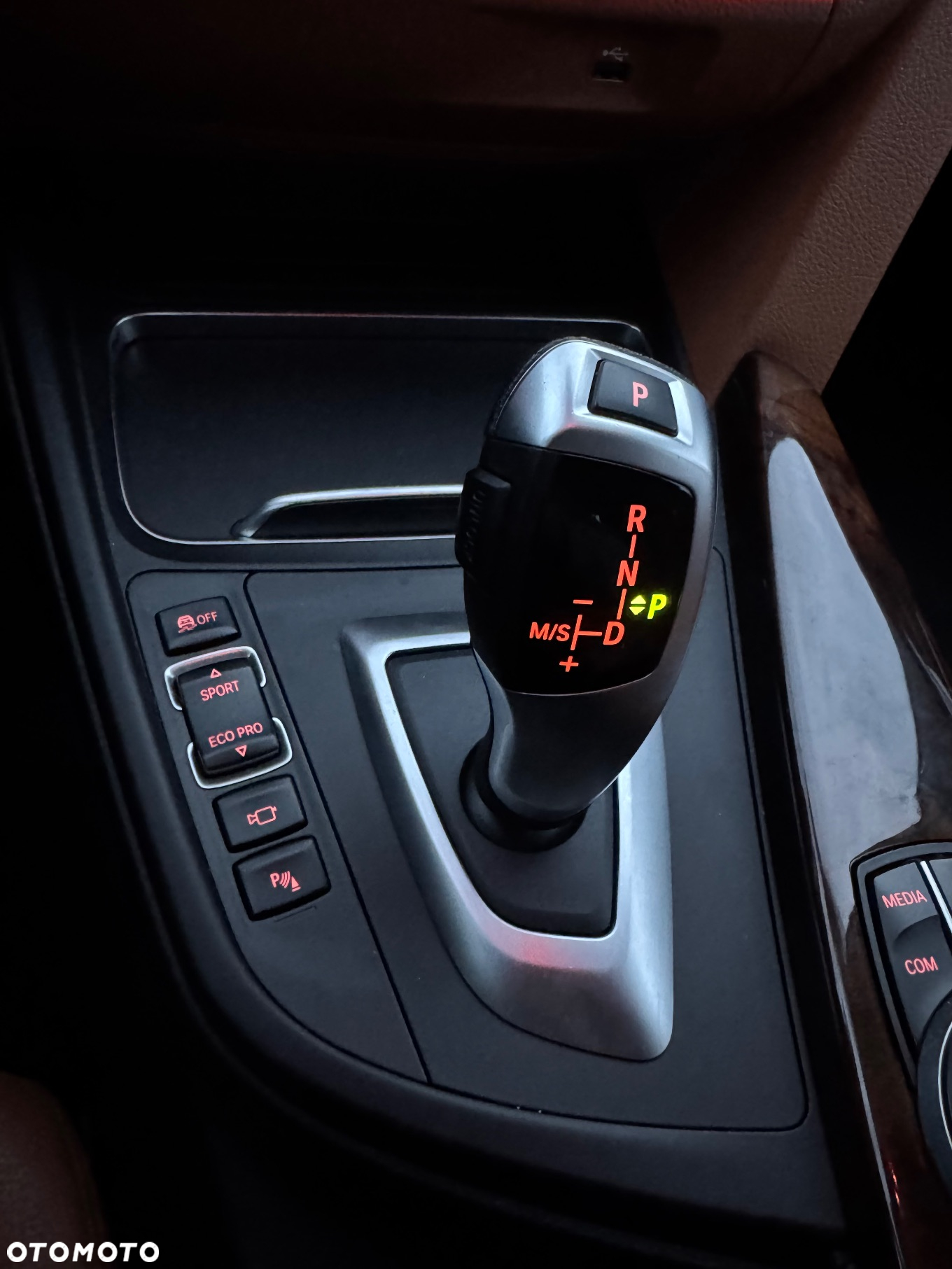 BMW Seria 3 318d Luxury Line - 6