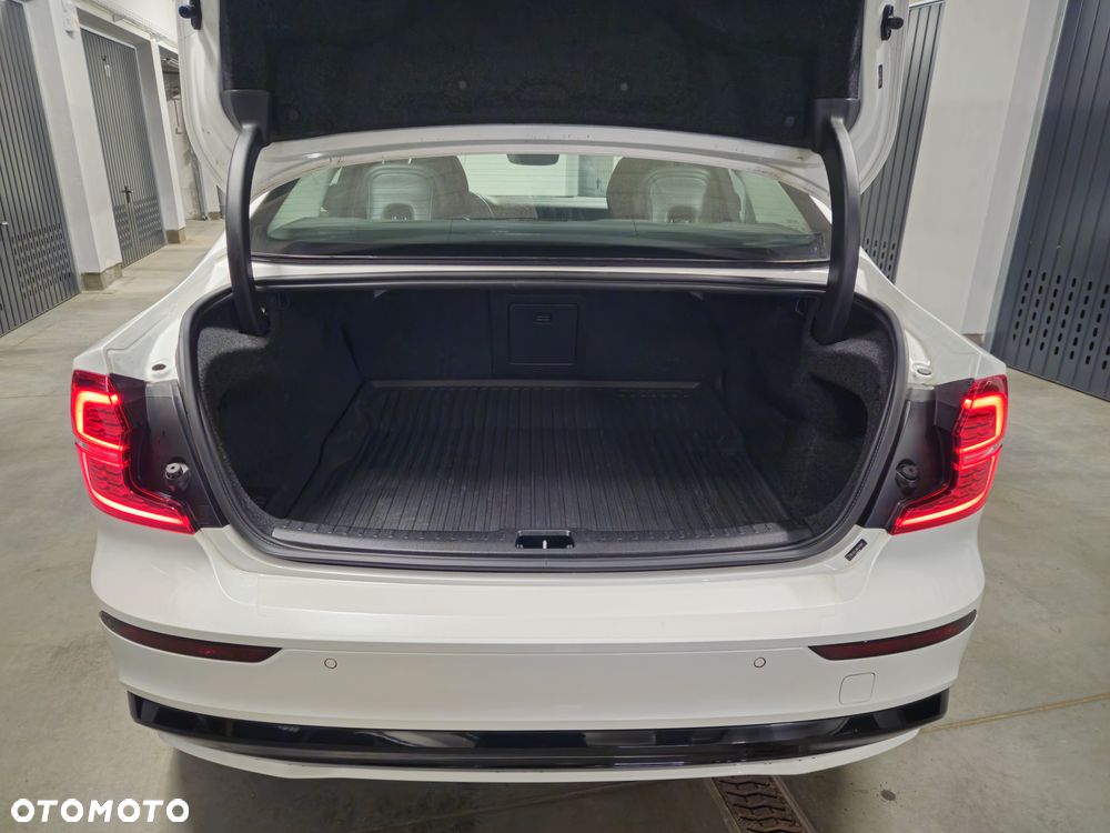 Volvo S60 B5 B AWD Plus Dark - 8