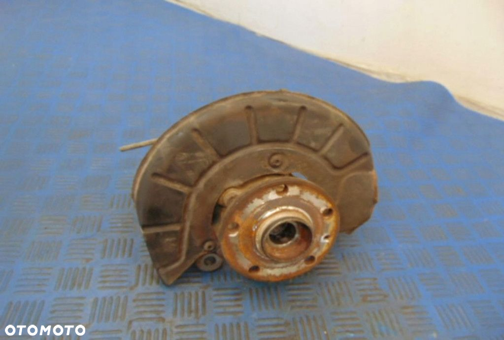VOLKSWAGEN TOURAN 2.0TDI ZWROTNICA PRAWY PRZÓD - 3