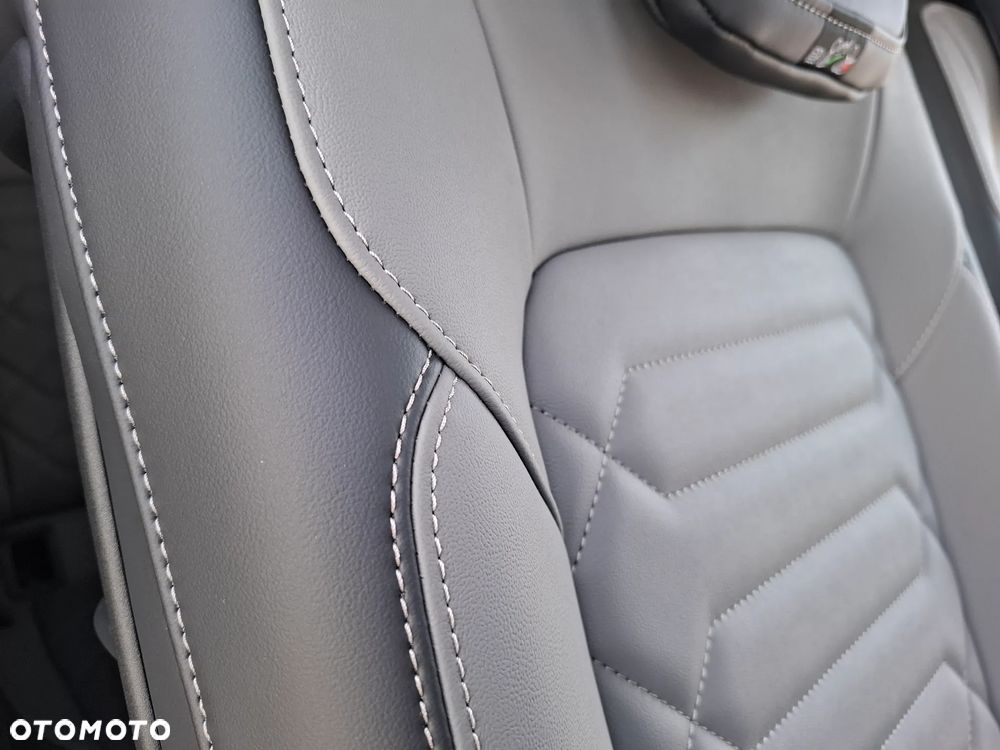 Volkswagen Caravelle 2.0 TDI L2 4Motion Style - 10