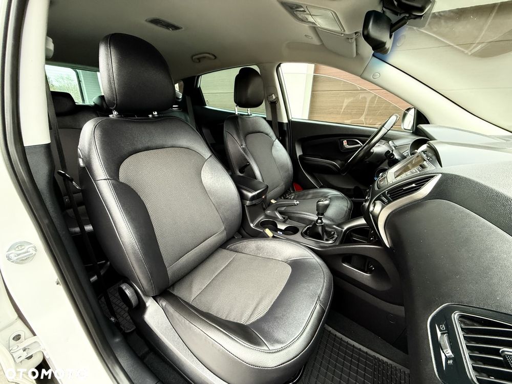 Hyundai ix35 blue 1.6 2WD Finale Gold - 31