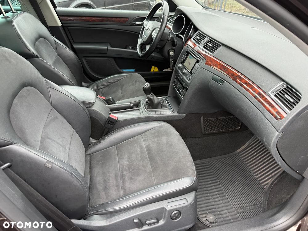Skoda Superb 1.8 TSI 4x4 Platinum - 24