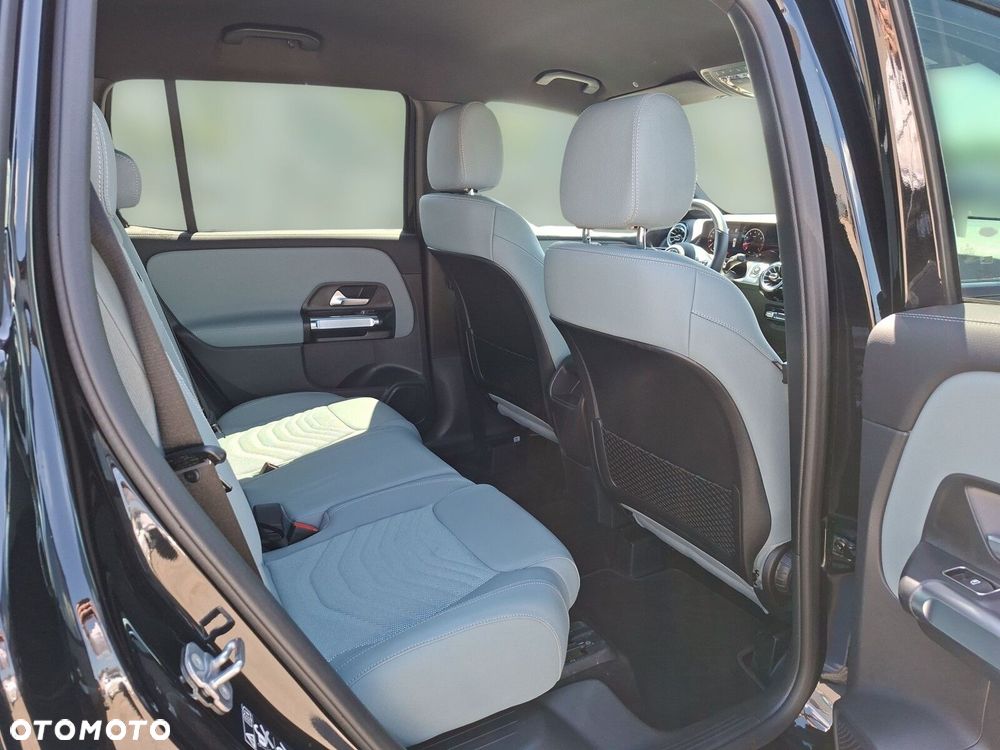 Mercedes-Benz GLB 200 Progressive 7G-DCT - 15