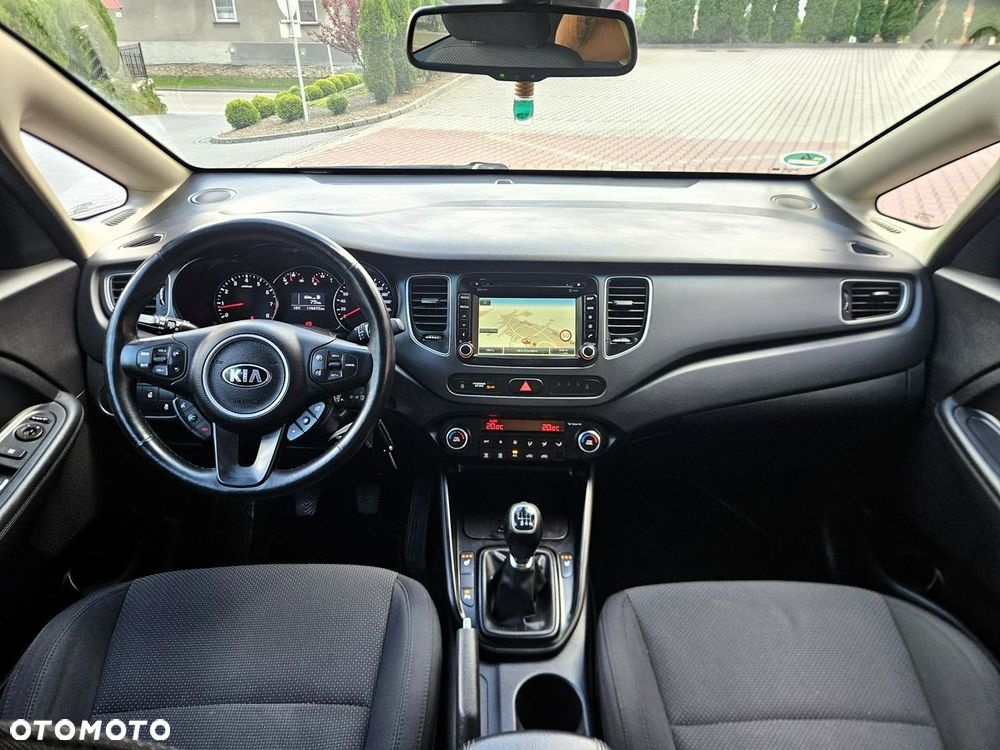 Kia Carens 1.6 GDI Dream-Team Edition - 25