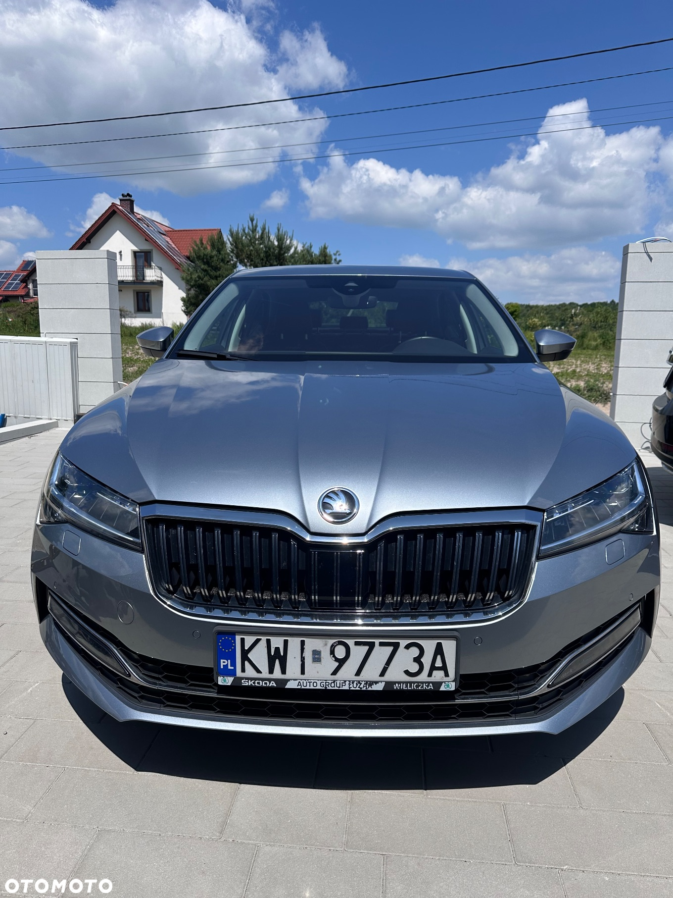 Skoda Superb 2.0 TDI L&K DSG - 2