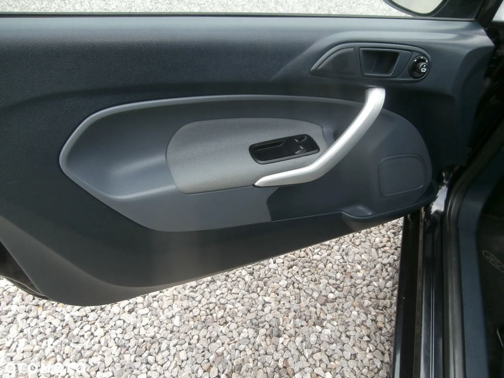 Ford Fiesta 1.6 Sport - 25