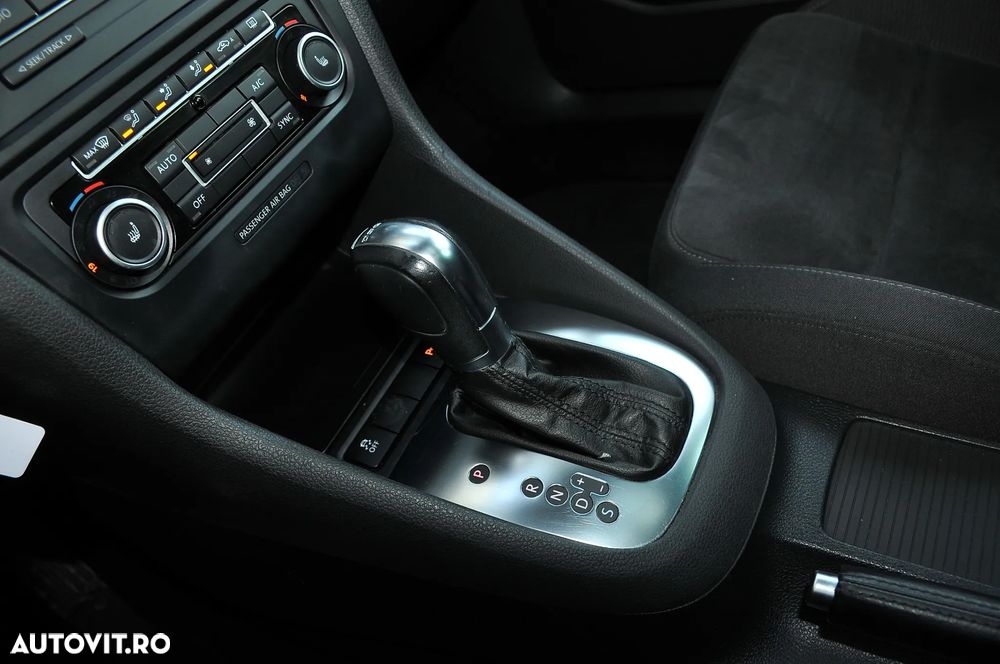 Volkswagen Golf 2.0 TDI DPF DSG Style - 7