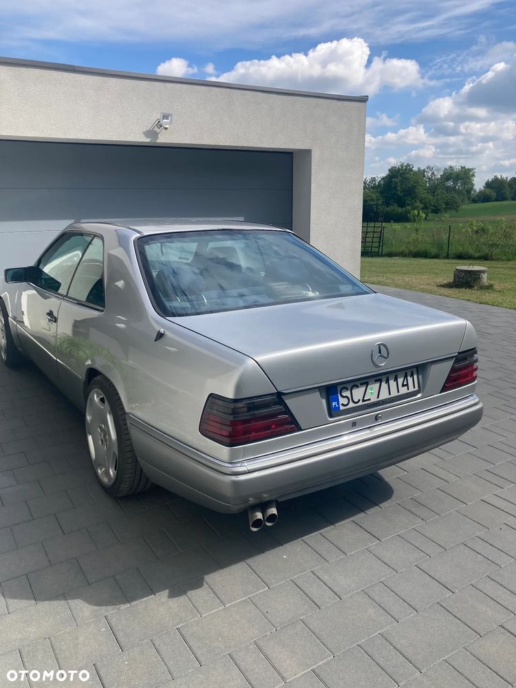 Mercedes-Benz Klasa E 320 - 3
