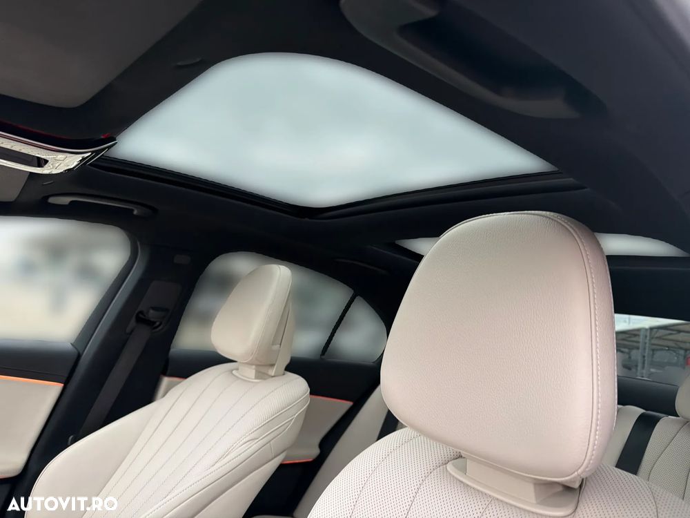 Mercedes-Benz E 300 PHEV - 20