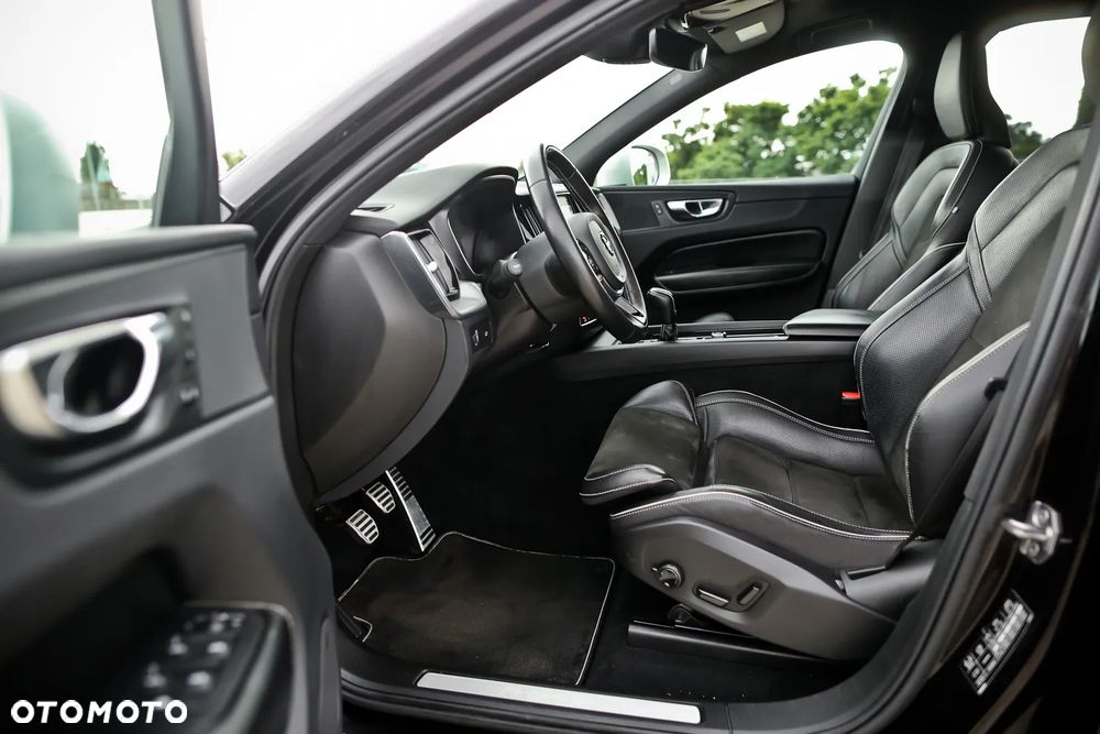 Volvo XC 60 D4 SCR AWD R-Design - 19