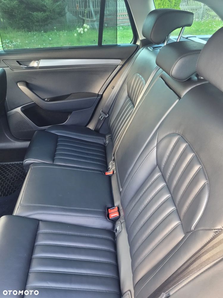 Skoda Superb 1.6 TDI GreenLine - 19