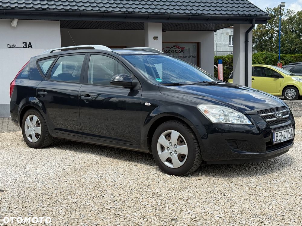 Kia Ceed 1.6 L - 6