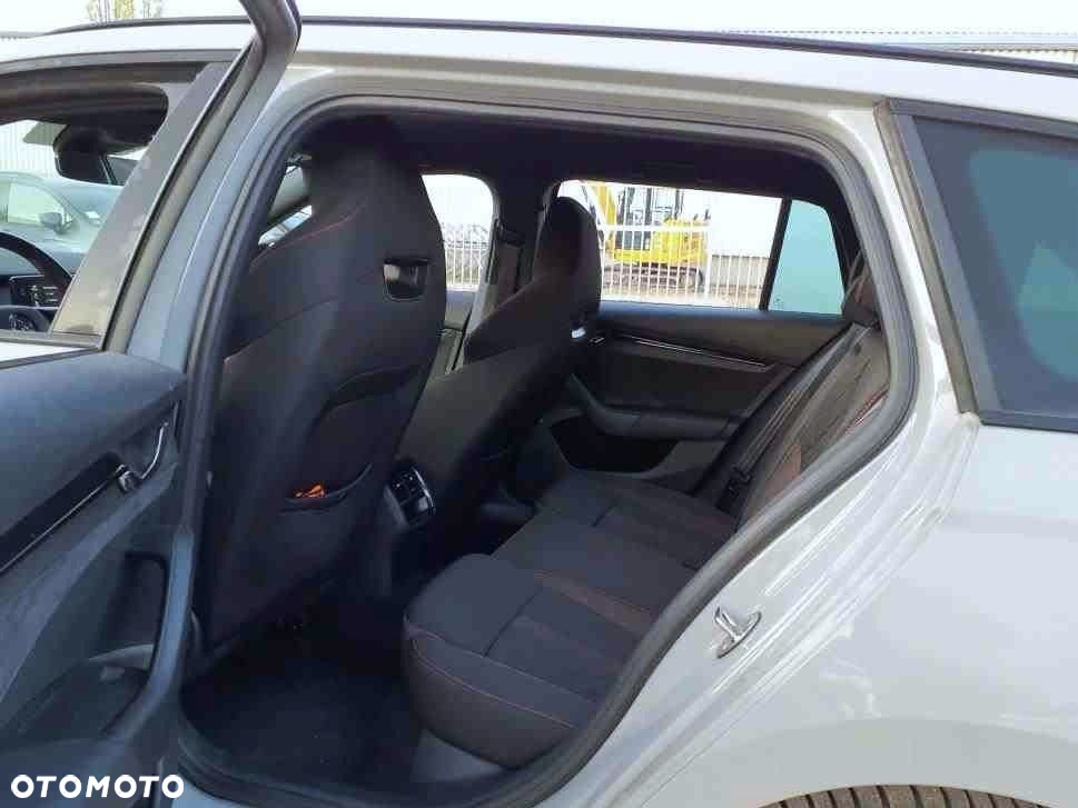 Skoda Octavia 2.0 TDI 4x4 RS DSG - 6