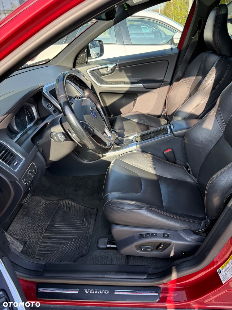 Volvo XC 60 T6 AWD RDesign - 35