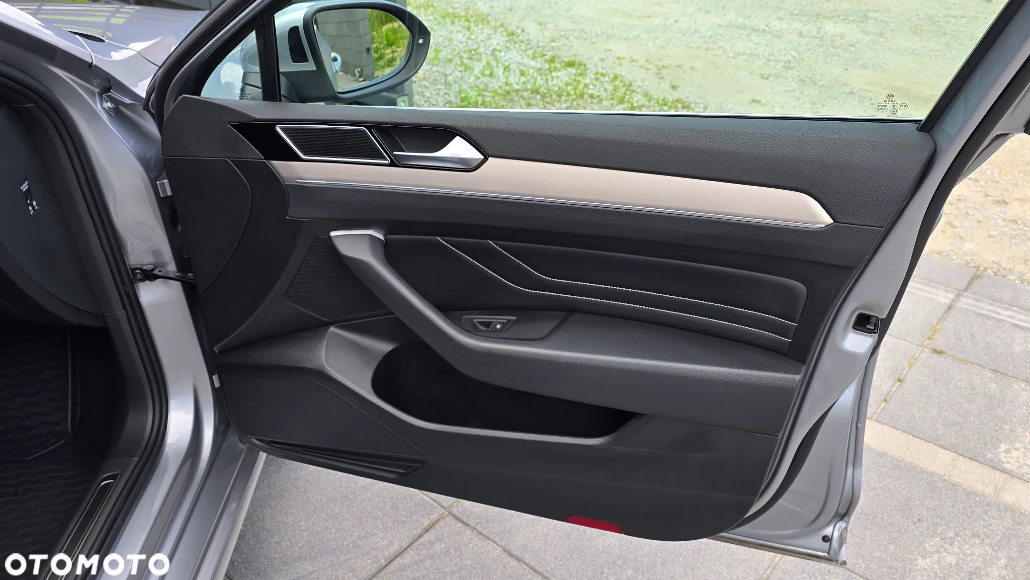 Volkswagen Passat 1.5 TSI EVO Elegance DSG - 24