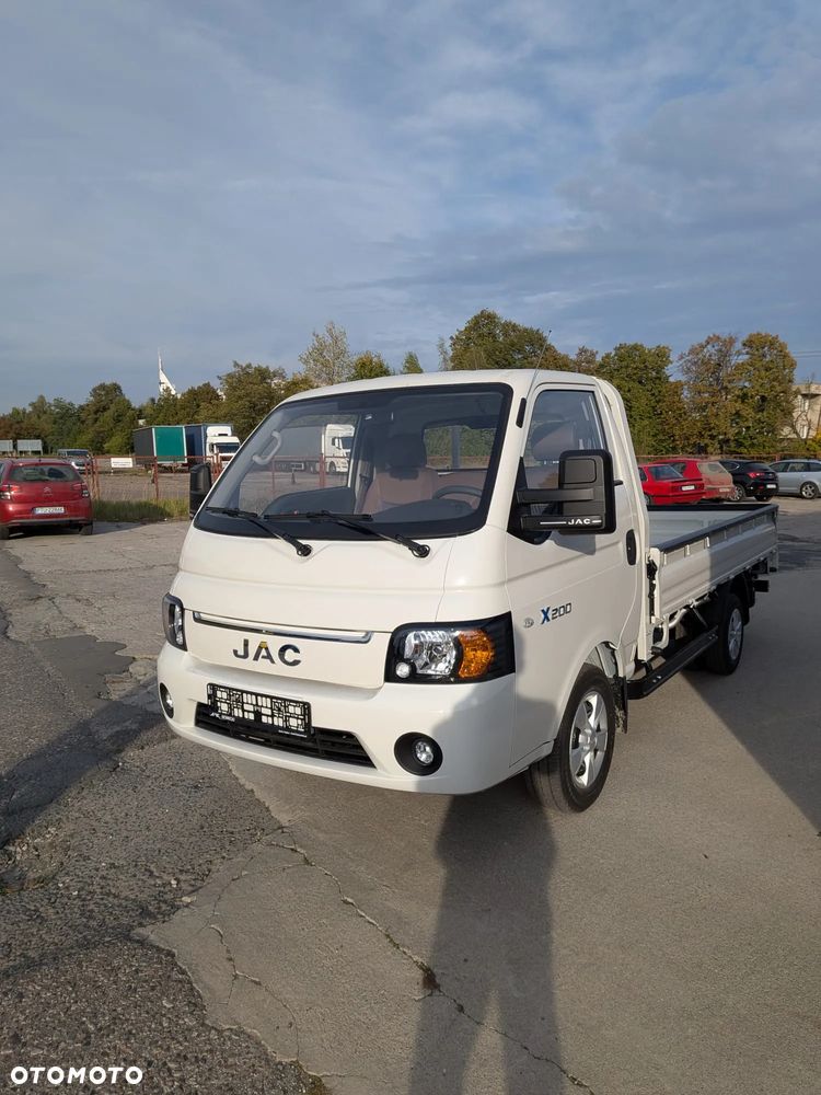 Jac x200