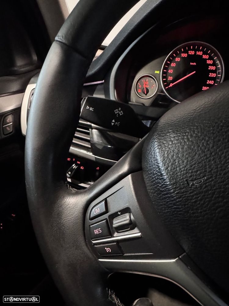 BMW X5 25 d sDrive Comfort 7L - 30