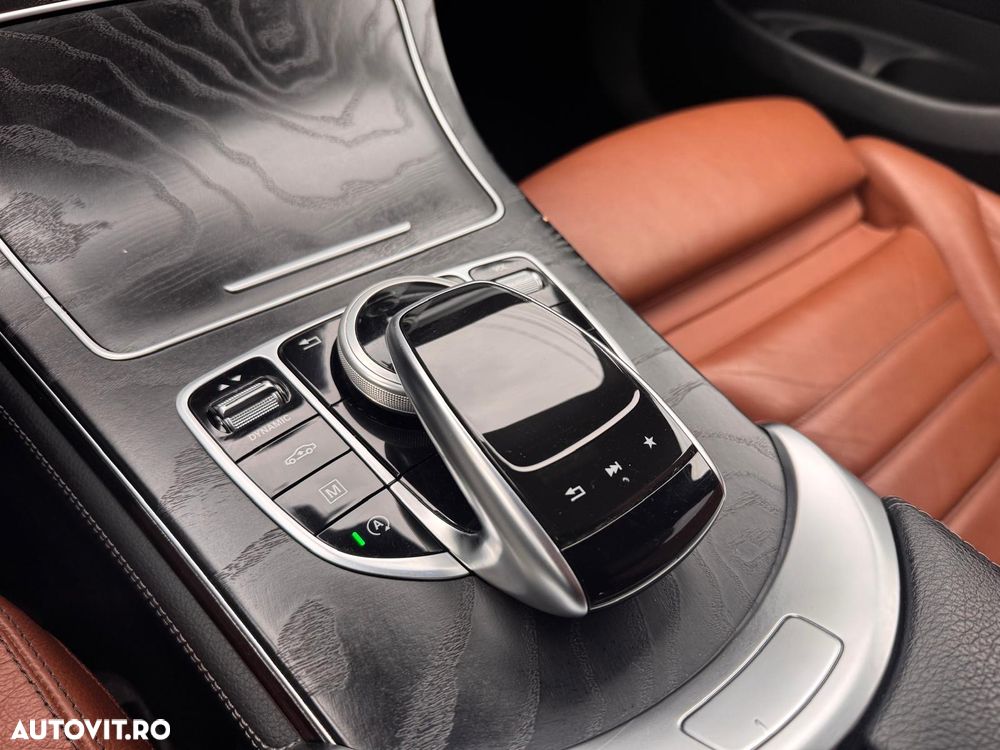 Mercedes-Benz GLC Coupe 250 d 4Matic 9G-TRONIC AMG Line - 32