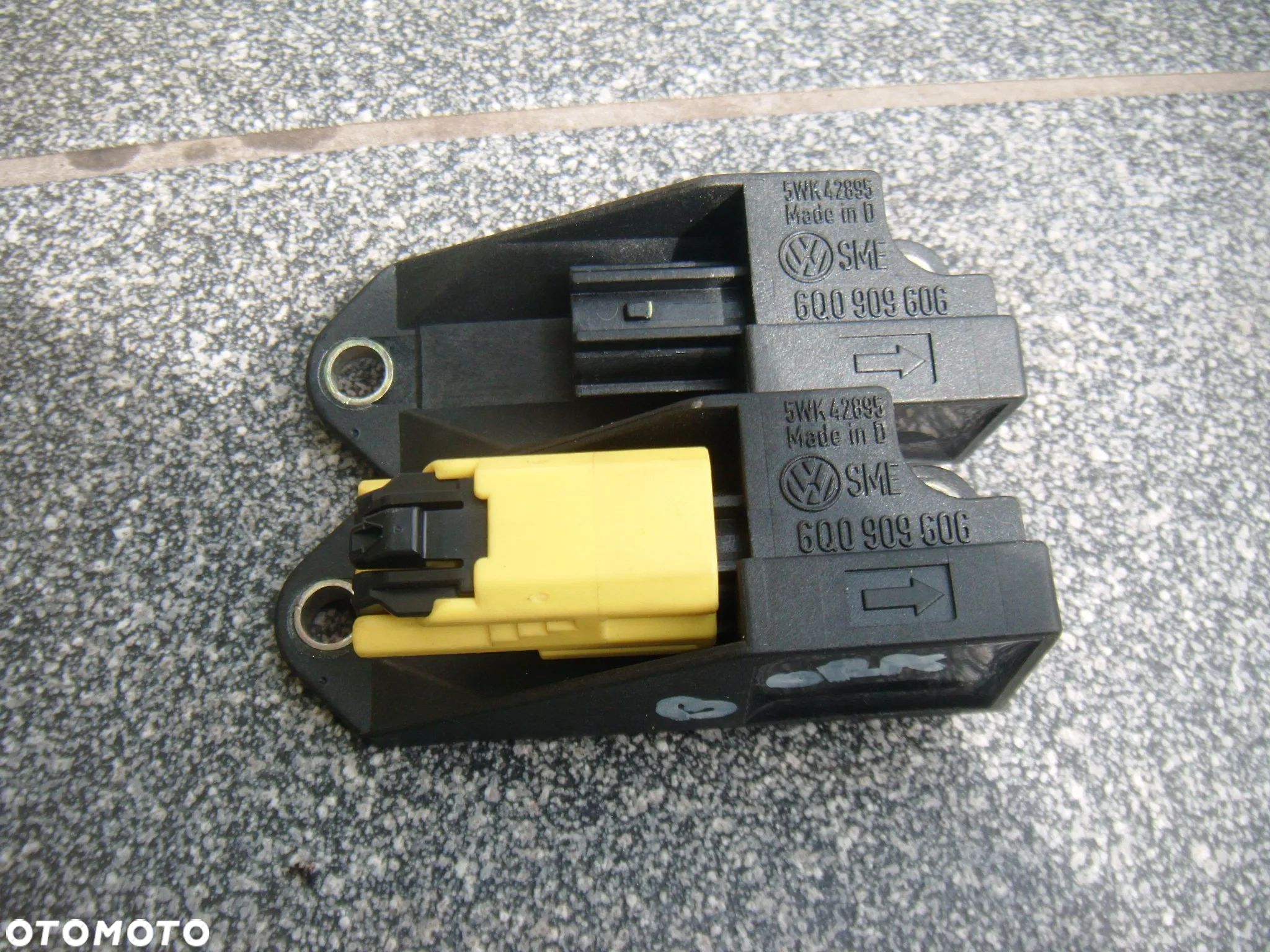 vw golf 4 bora sensor airbag boczny 6q0909606 - 1