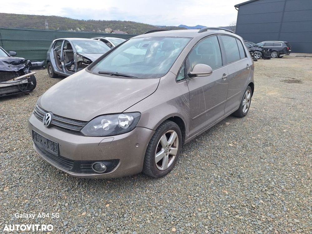 Dezmembrez VW Golf 6 Plus motor 1.2 CBZ sau 1.4 CAV cod culoare LC9X si LA8X - 2