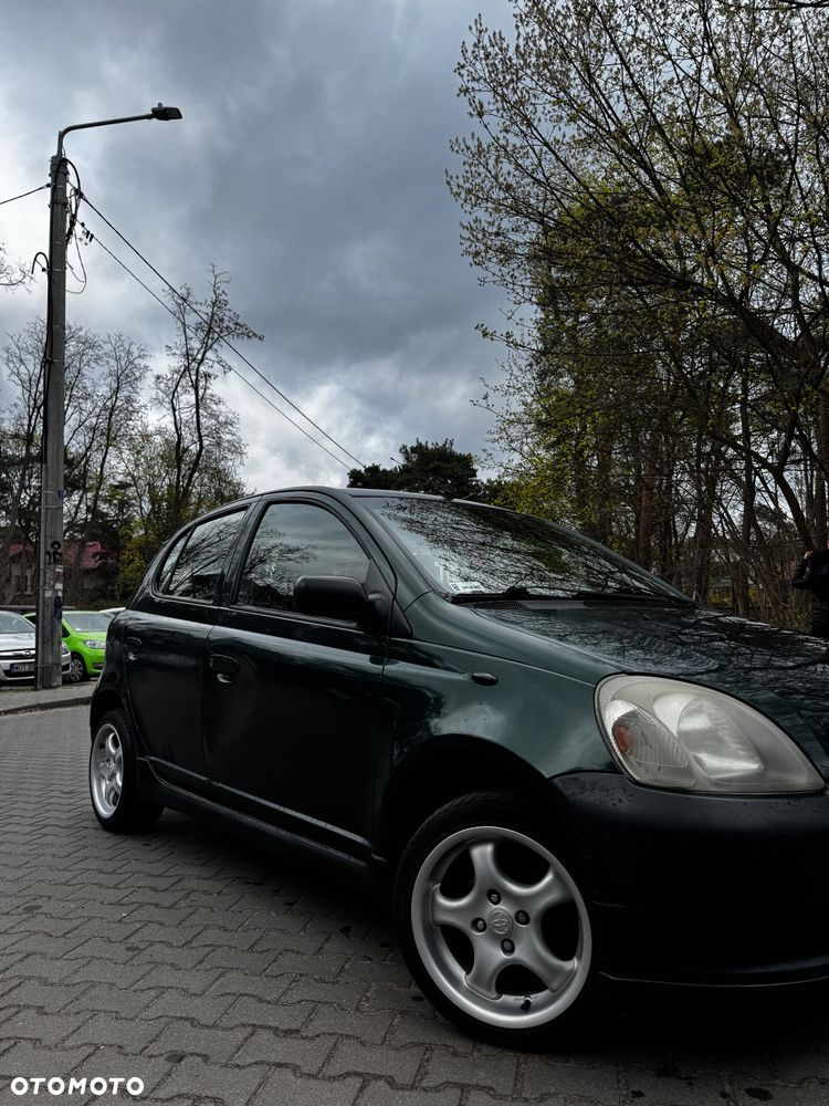 Toyota Yaris 1.0 Base - 4